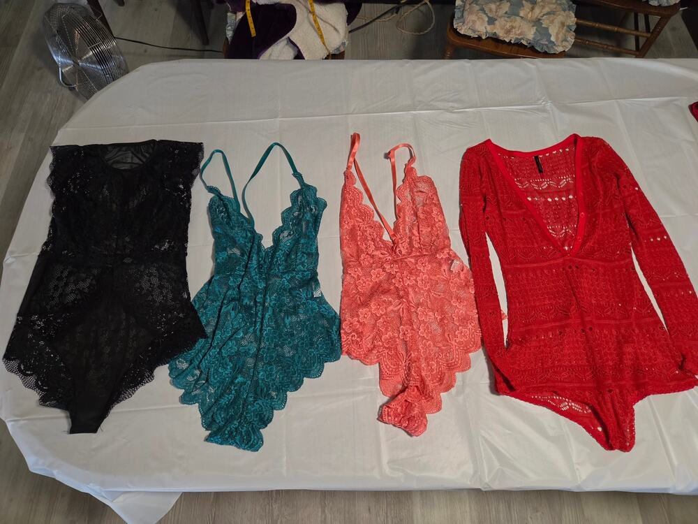 Lot of SMALL lingerie / boudoir